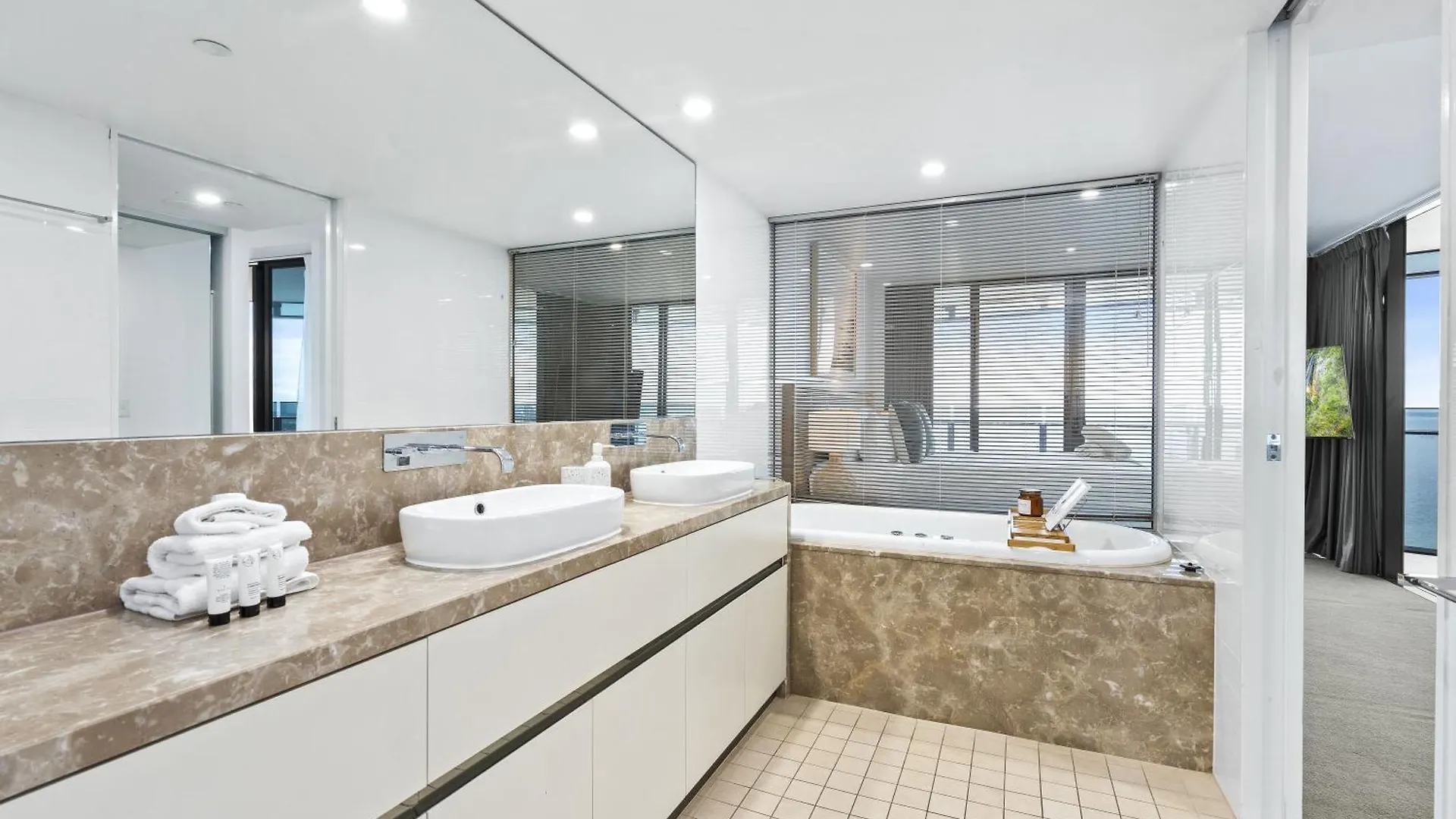 Soul - 3 Bedroom Sky View Unit - Q Stay Gold Coast Australia